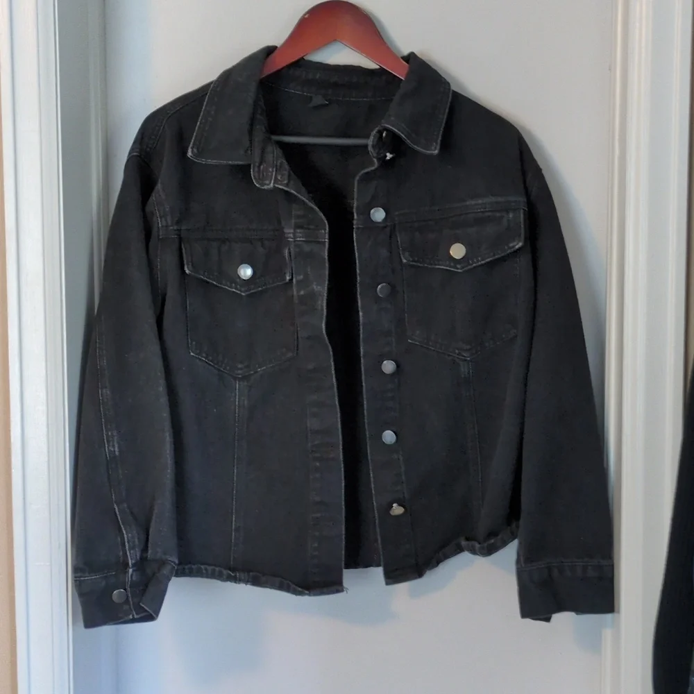Johnny Cash Man In Black Denim Jacket - Picture 2 of 3